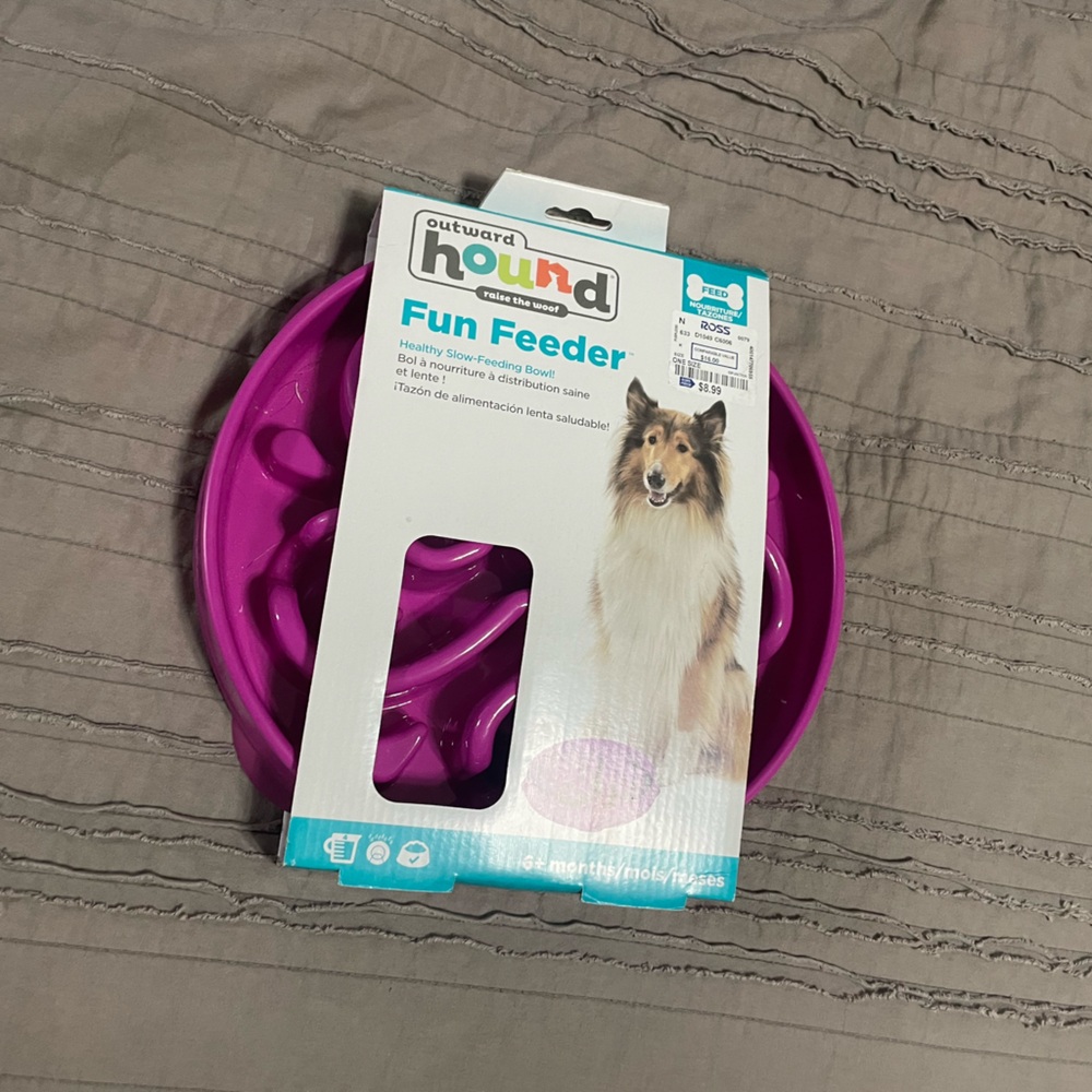 NWT Hound Slow Feed Dog Bowl